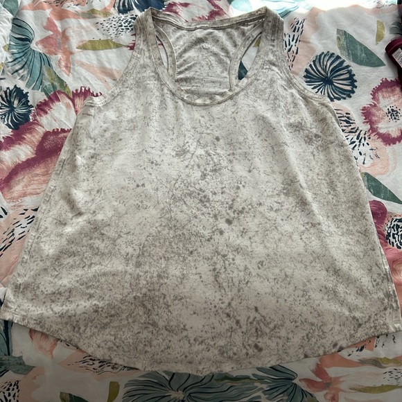 Lululemon love tank top - Picture 3 of 3